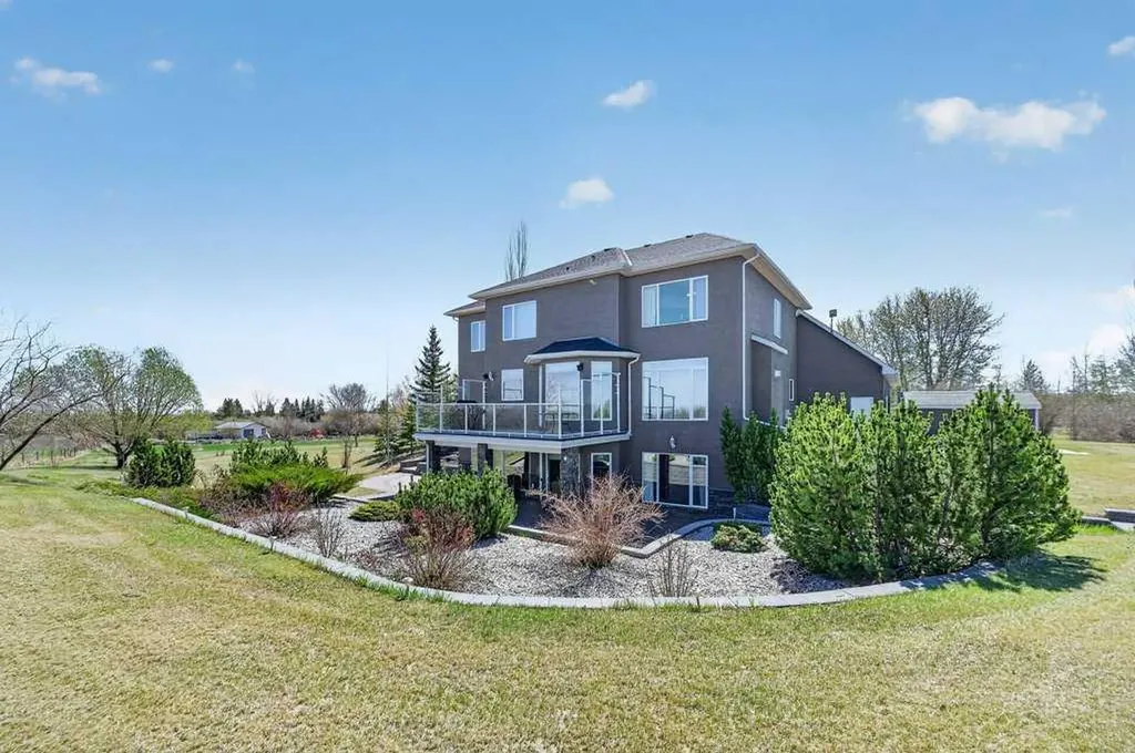 64240 266 Avenue E Rural Foothills County AB T1S 4L9