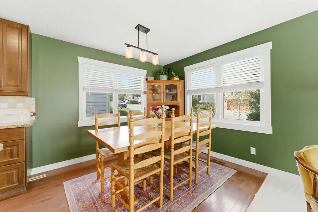 35 Millbank Road SW Calgary AB T2Y 2B6