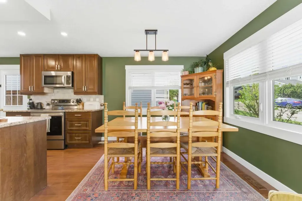 35 Millbank Road SW Calgary AB T2Y 2B6
