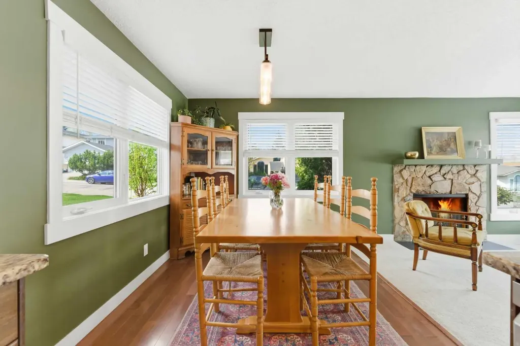 35 Millbank Road SW Calgary AB T2Y 2B6
