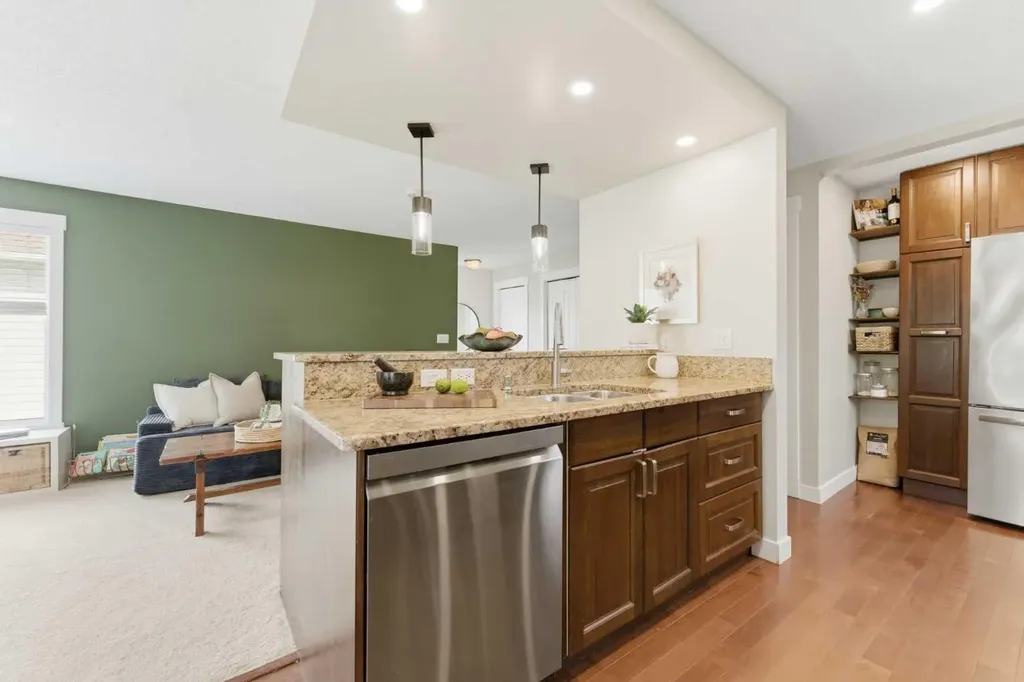 35 Millbank Road SW Calgary AB T2Y 2B6