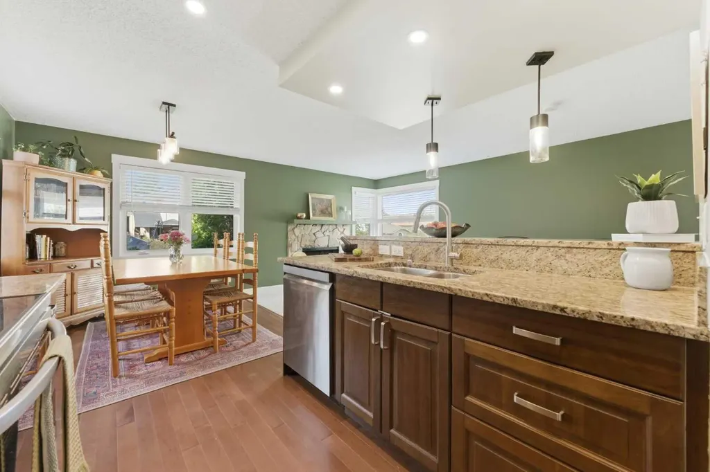 35 Millbank Road SW Calgary AB T2Y 2B6