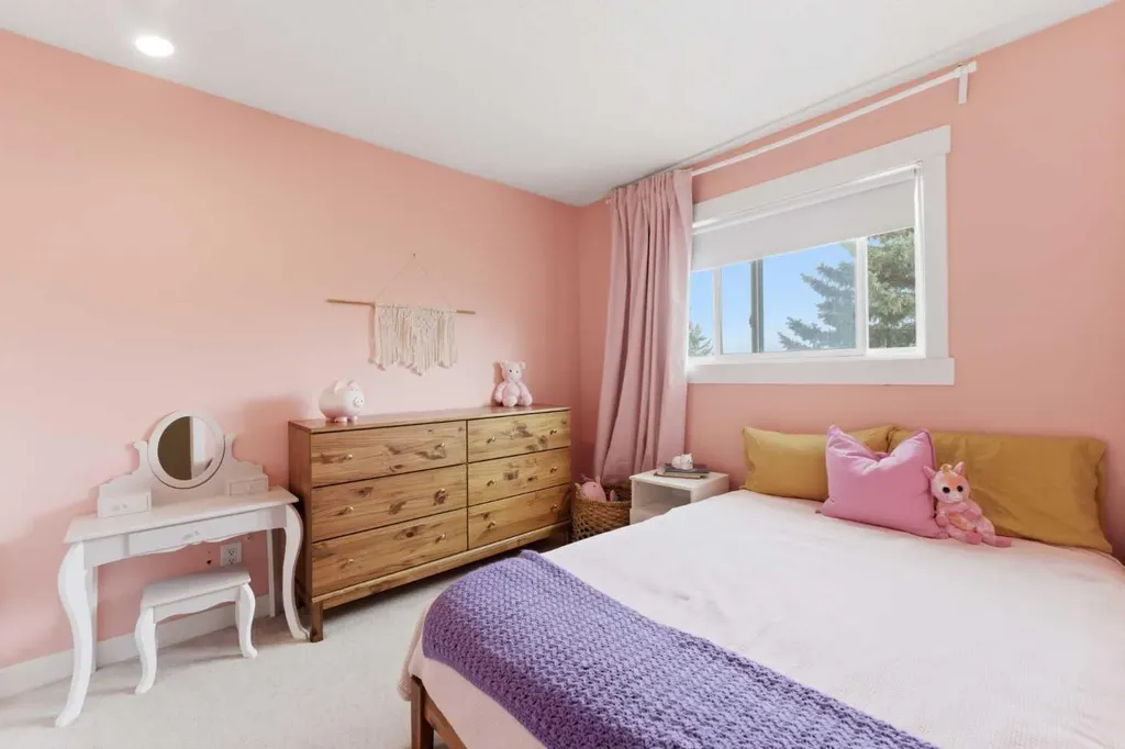 35 Millbank Road SW Calgary AB T2Y 2B6