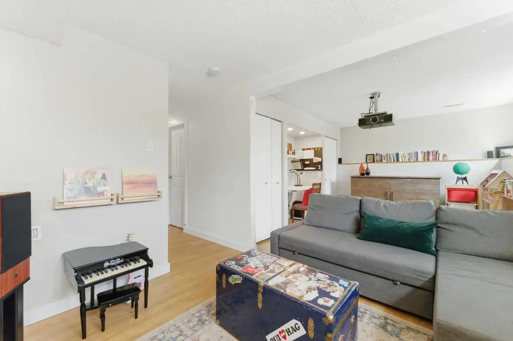 35 Millbank Road SW Calgary AB T2Y 2B6