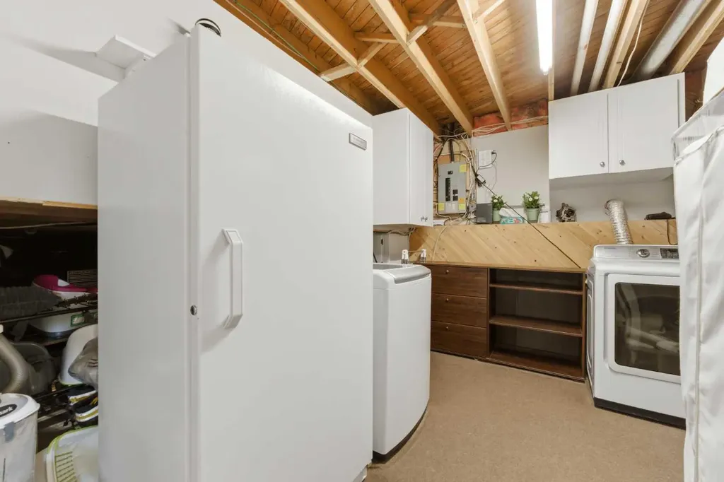 35 Millbank Road SW Calgary AB T2Y 2B6