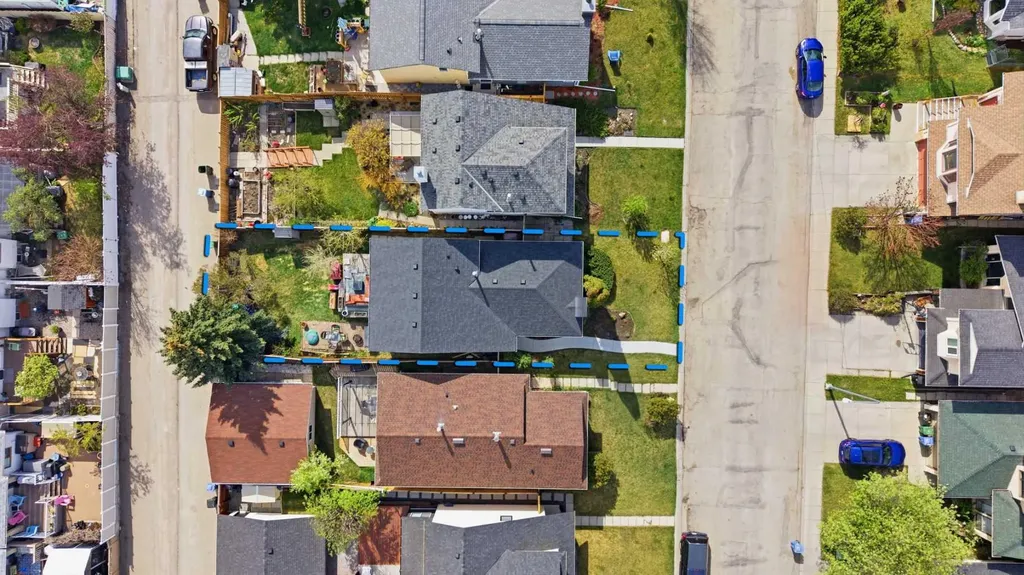 35 Millbank Road SW Calgary AB T2Y 2B6