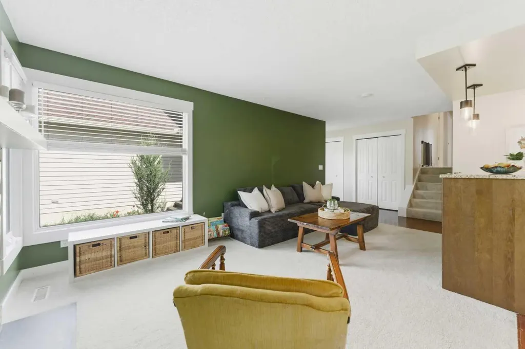 35 Millbank Road SW Calgary AB T2Y 2B6