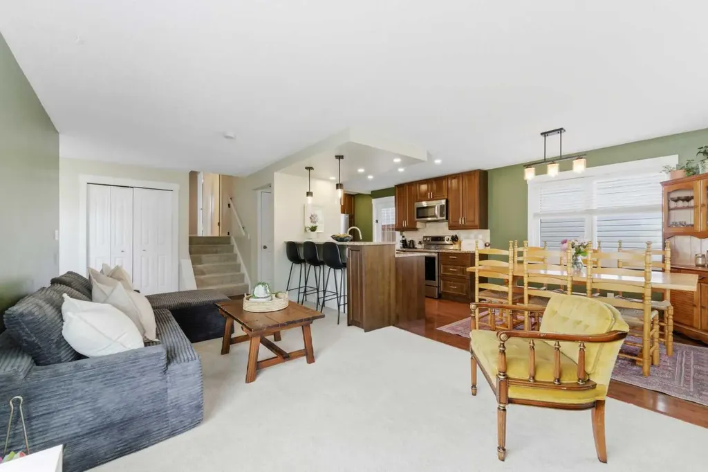 35 Millbank Road SW Calgary AB T2Y 2B6