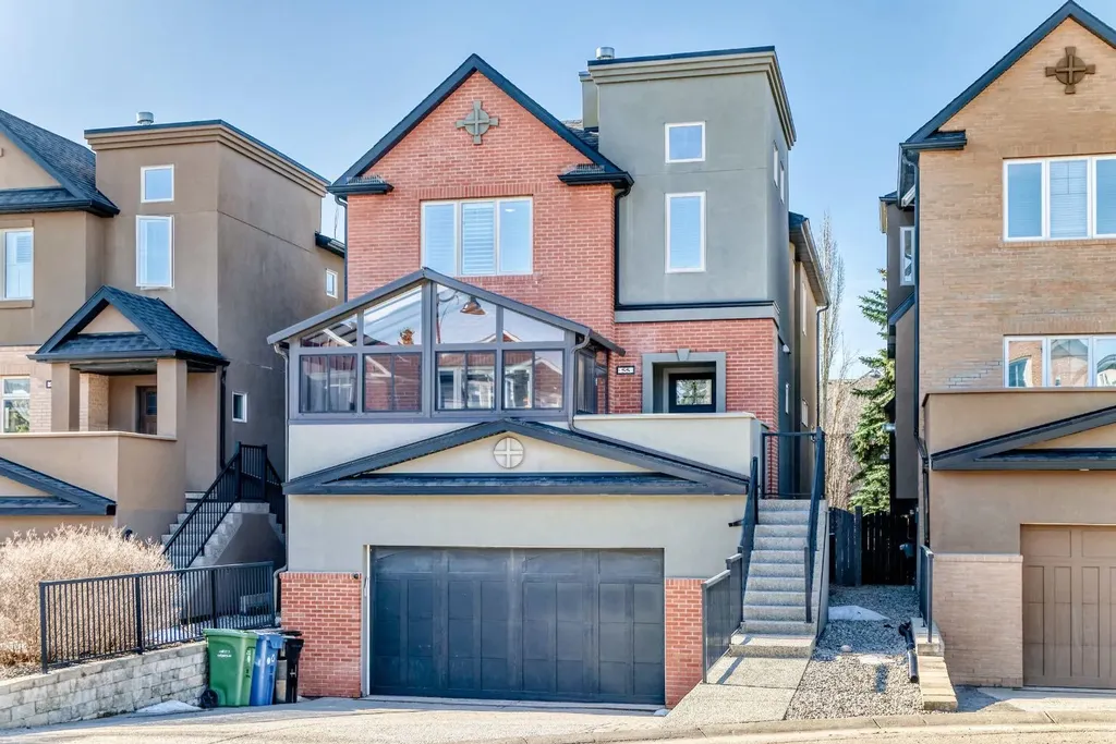 55 Aspen Meadows Green SW Calgary AB T3H 5J9