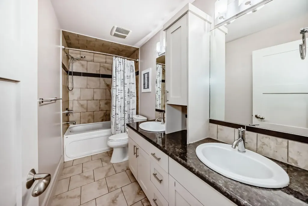 55 Aspen Meadows Green SW Calgary AB T3H 5J9