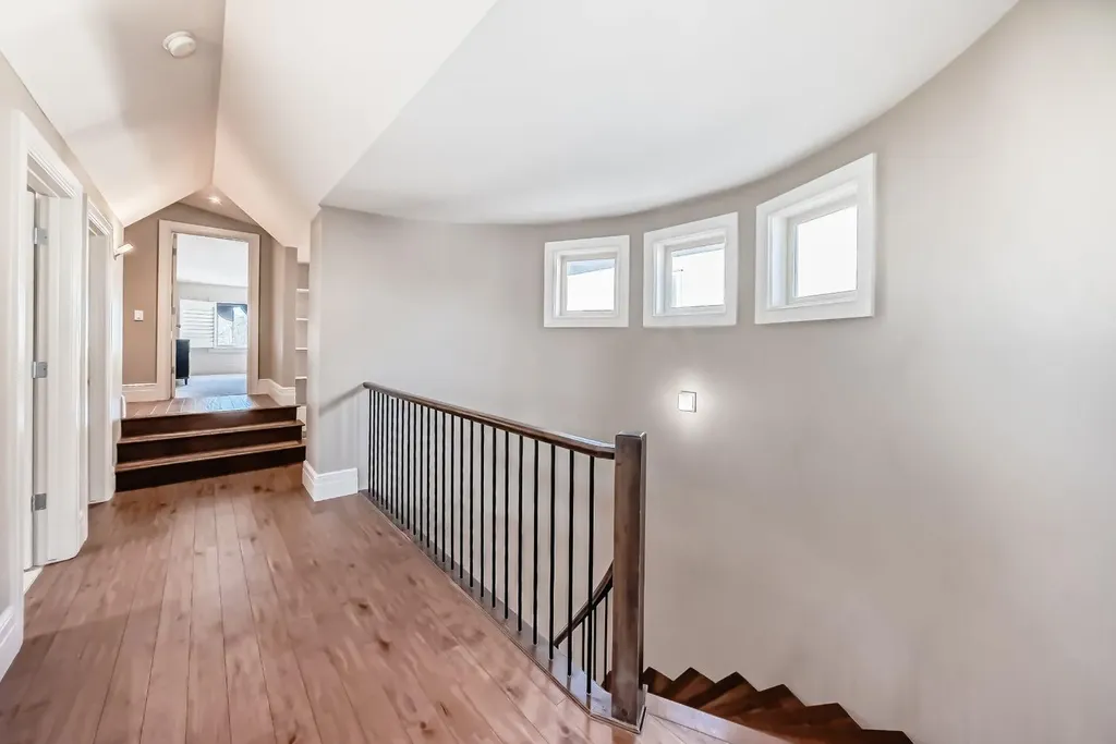 55 Aspen Meadows Green SW Calgary AB T3H 5J9