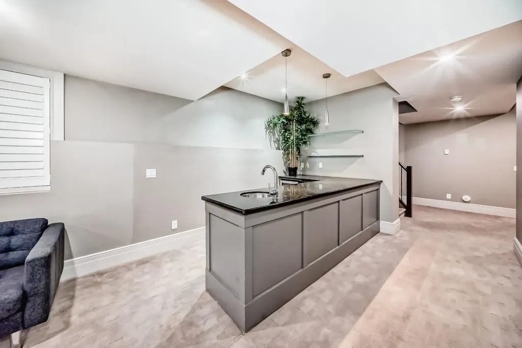 55 Aspen Meadows Green SW Calgary AB T3H 5J9