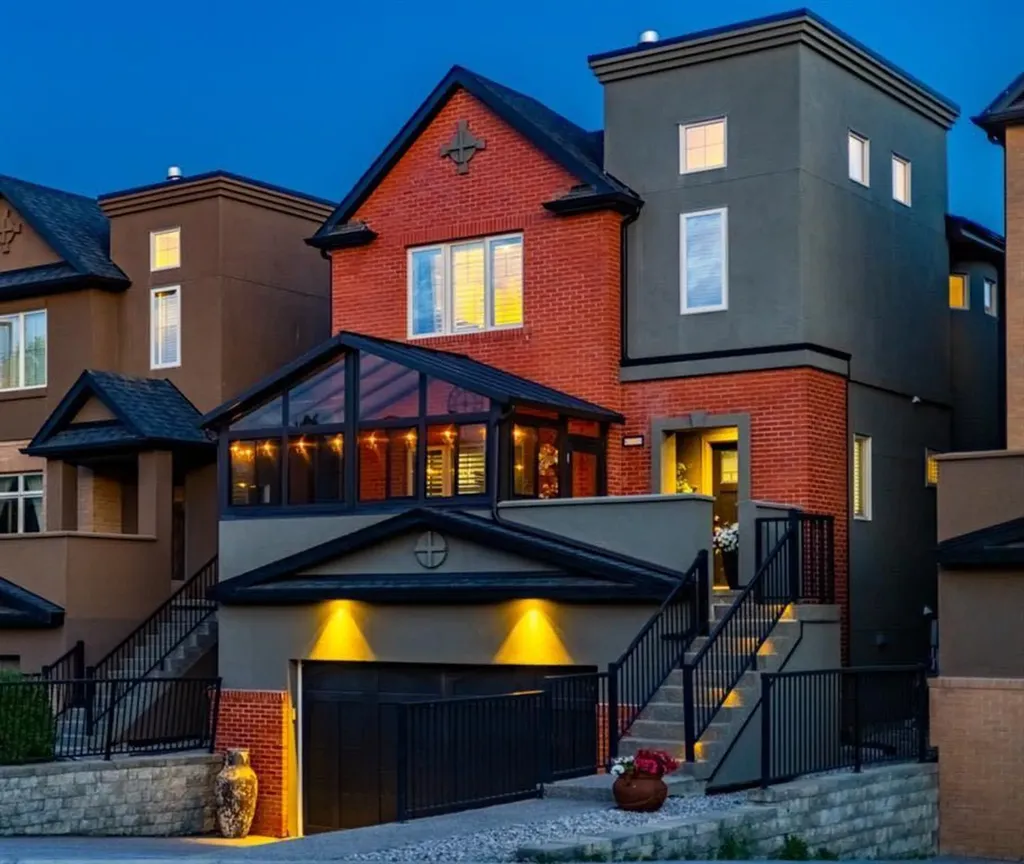 55 Aspen Meadows Green SW Calgary AB T3H 5J9