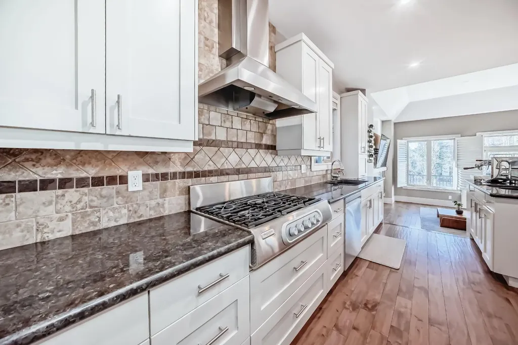 55 Aspen Meadows Green SW Calgary AB T3H 5J9
