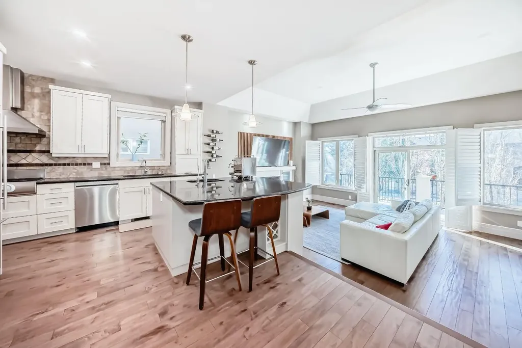 55 Aspen Meadows Green SW Calgary AB T3H 5J9