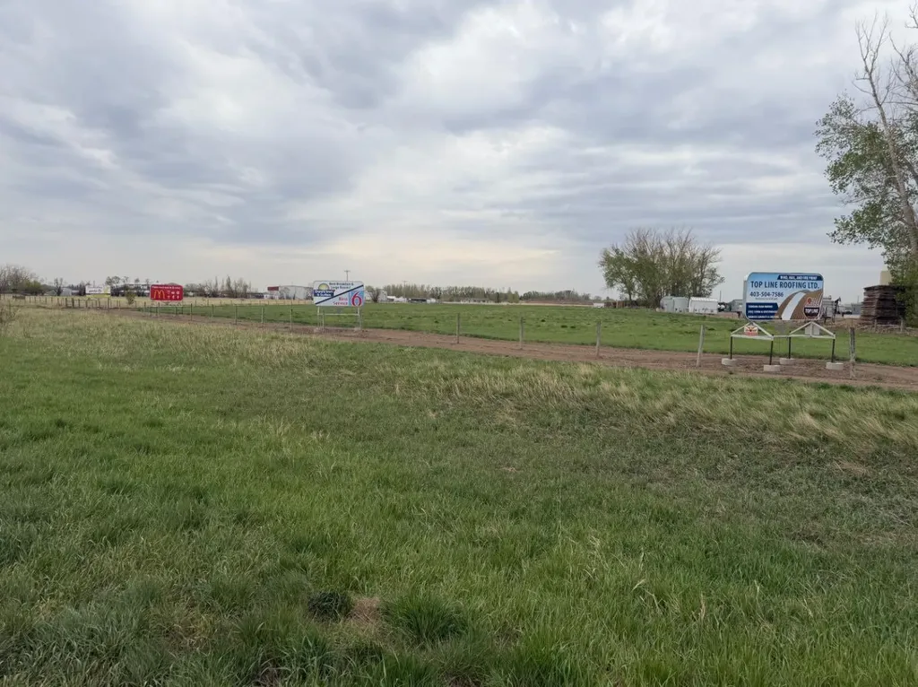 Rural Newell County of AB, near Trans Canada Hwy 1 Acres