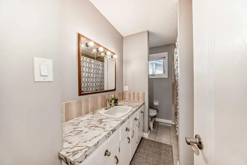 5104 Marshall Road NE Calgary AB T2A 2Y9