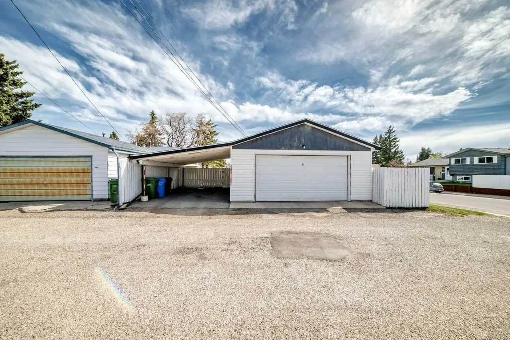5104 Marshall Road NE Calgary AB T2A 2Y9