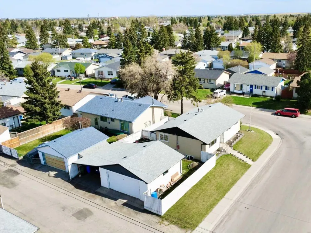 5104 Marshall Road NE Calgary AB T2A 2Y9