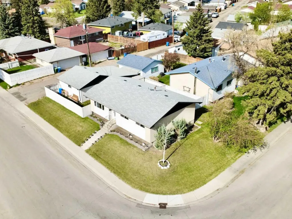 5104 Marshall Road NE Calgary AB T2A 2Y9