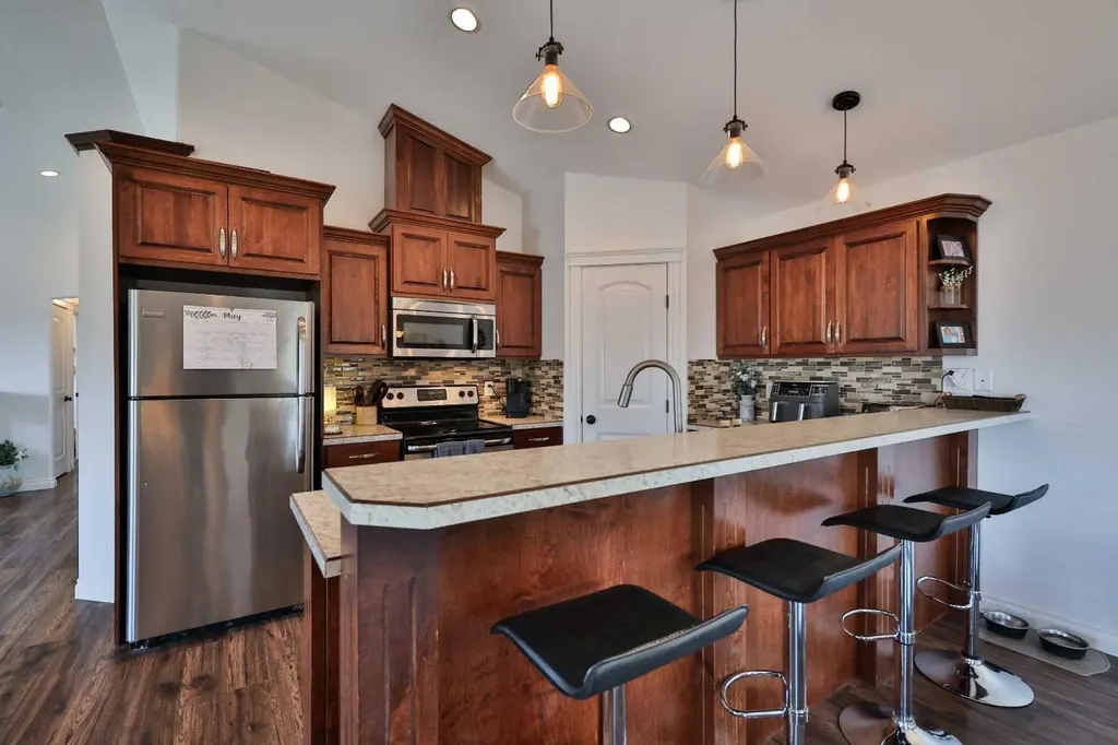 402 11 Street Nobleford AB T0L 1S0
