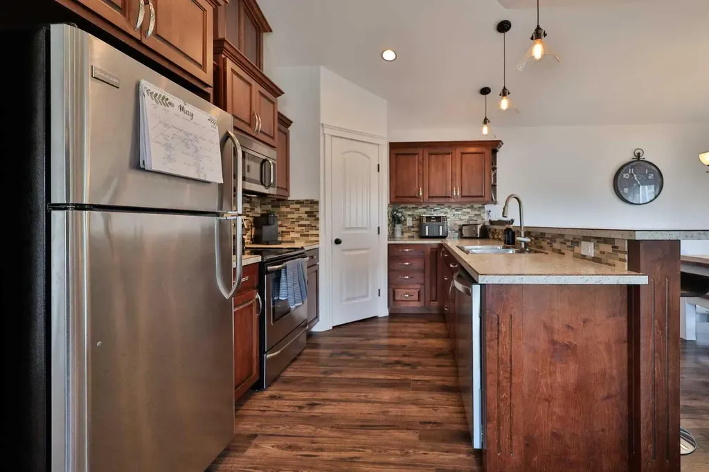 402 11 Street Nobleford AB T0L 1S0