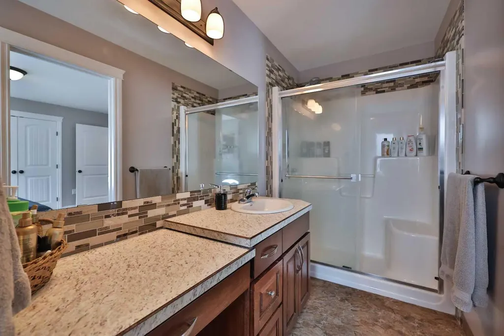 402 11 Street Nobleford AB T0L 1S0