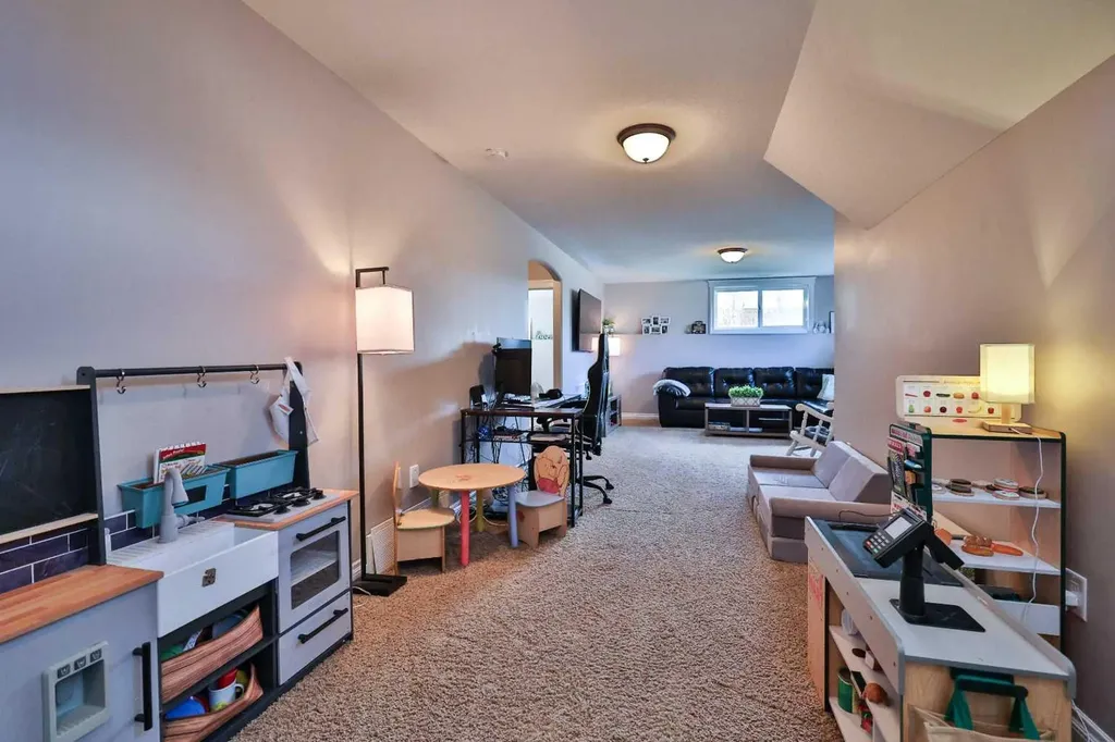 402 11 Street Nobleford AB T0L 1S0