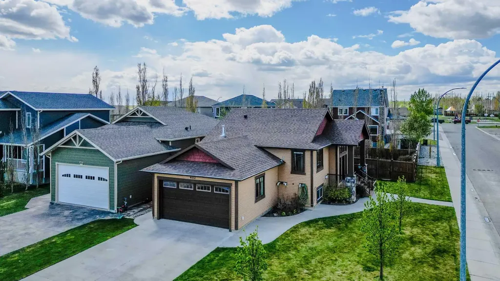 402 11 Street Nobleford AB T0L 1S0