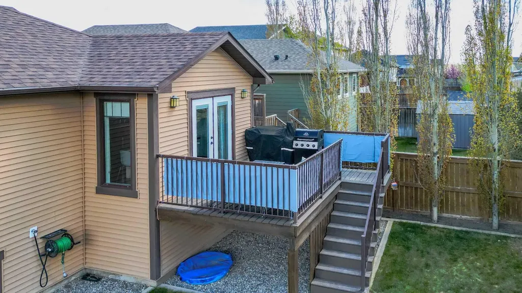402 11 Street Nobleford AB T0L 1S0
