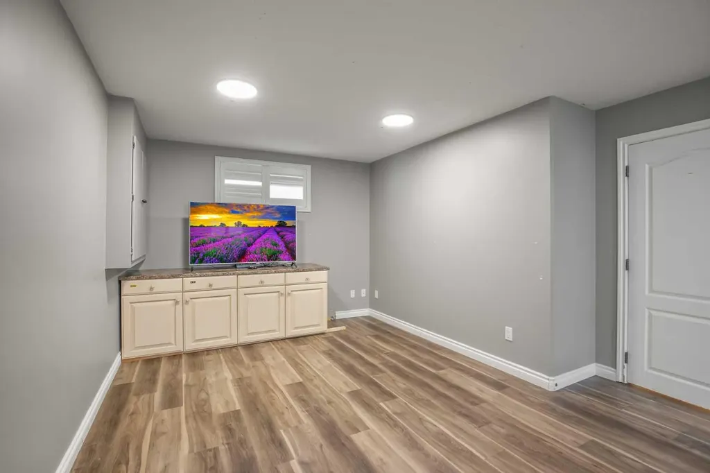 35 Taylor Drive Lacombe AB T4L 2N9