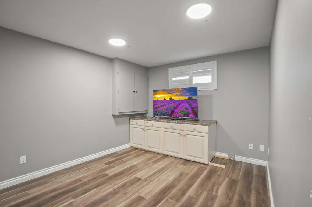 35 Taylor Drive Lacombe AB T4L 2N9