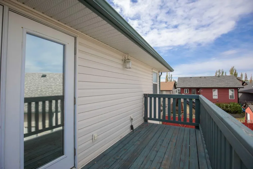 35 Taylor Drive Lacombe AB T4L 2N9