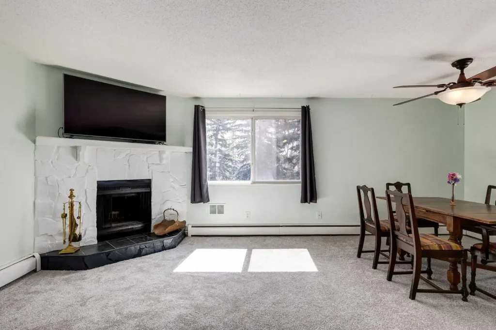 70 Glamis Drive SW Calgary AB T3E 6T6