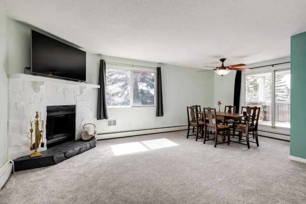 70 Glamis Drive SW Calgary AB T3E 6T6