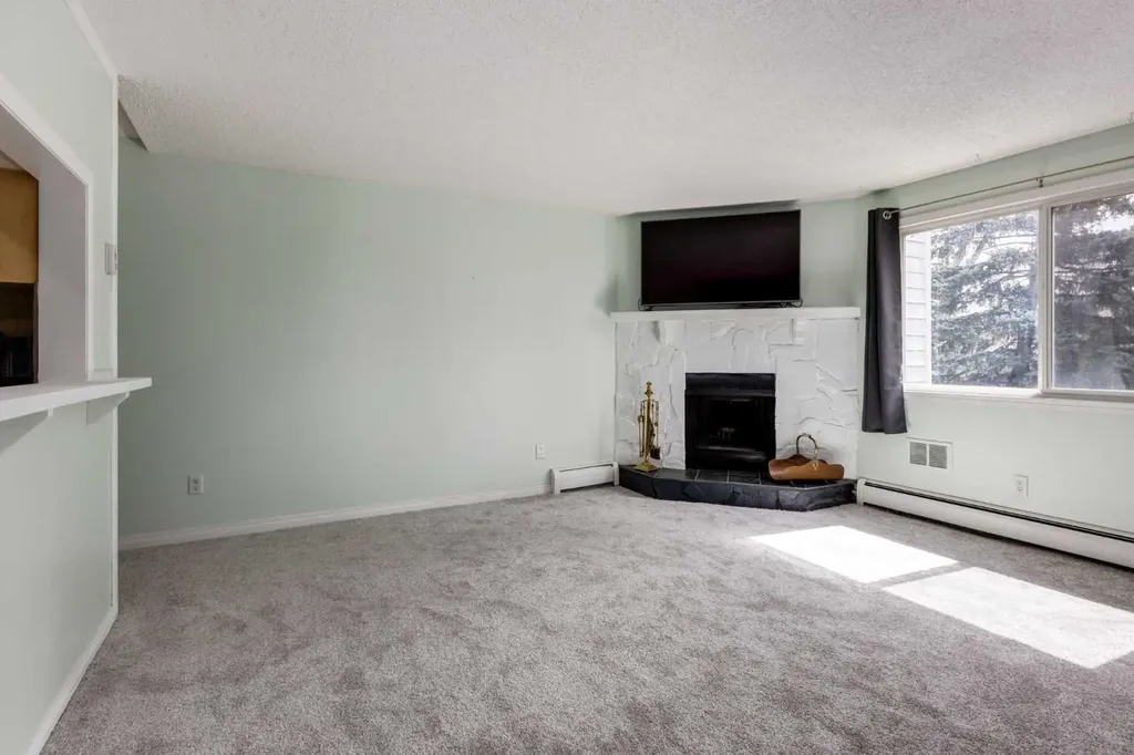 70 Glamis Drive SW Calgary AB T3E 6T6
