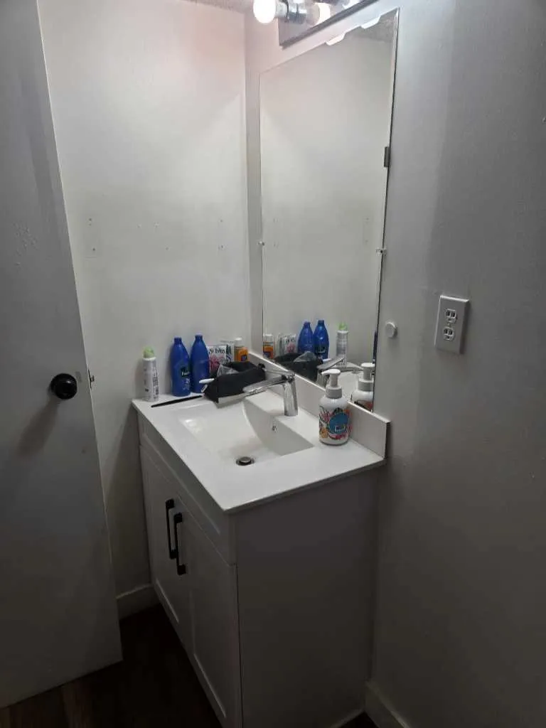 128 Castledale Crescent NE Calgary AB T3J 1X4