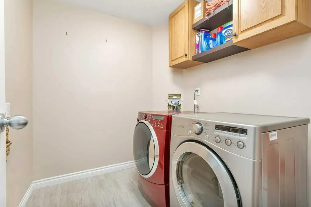 50 Westwood Crescent Sylvan Lake AB T4S 1V8