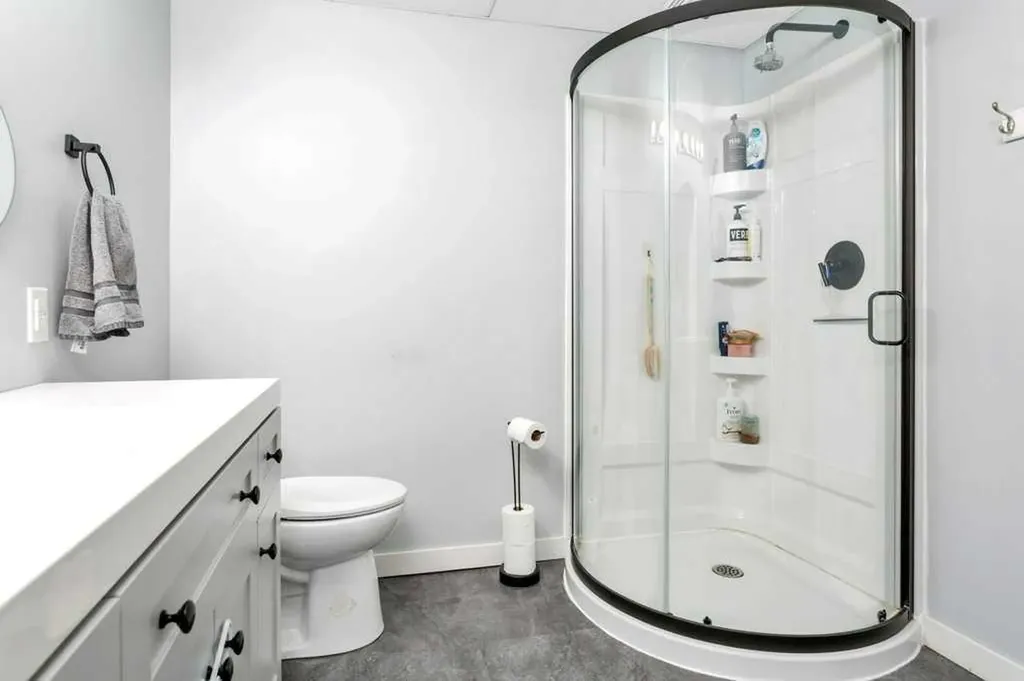 50 Westwood Crescent Sylvan Lake AB T4S 1V8