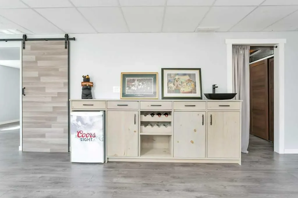 50 Westwood Crescent Sylvan Lake AB T4S 1V8
