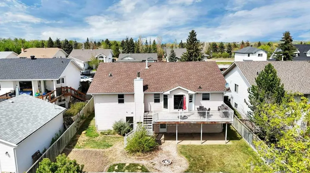 50 Westwood Crescent Sylvan Lake AB T4S 1V8