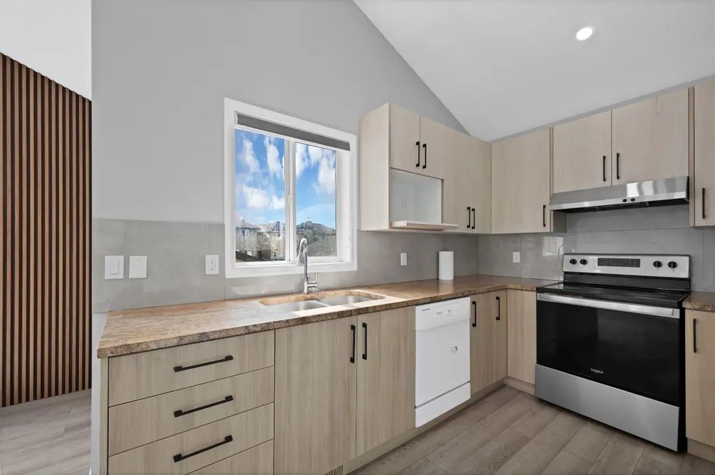 288 Saddlemead Road NE Calgary AB T3J4J4