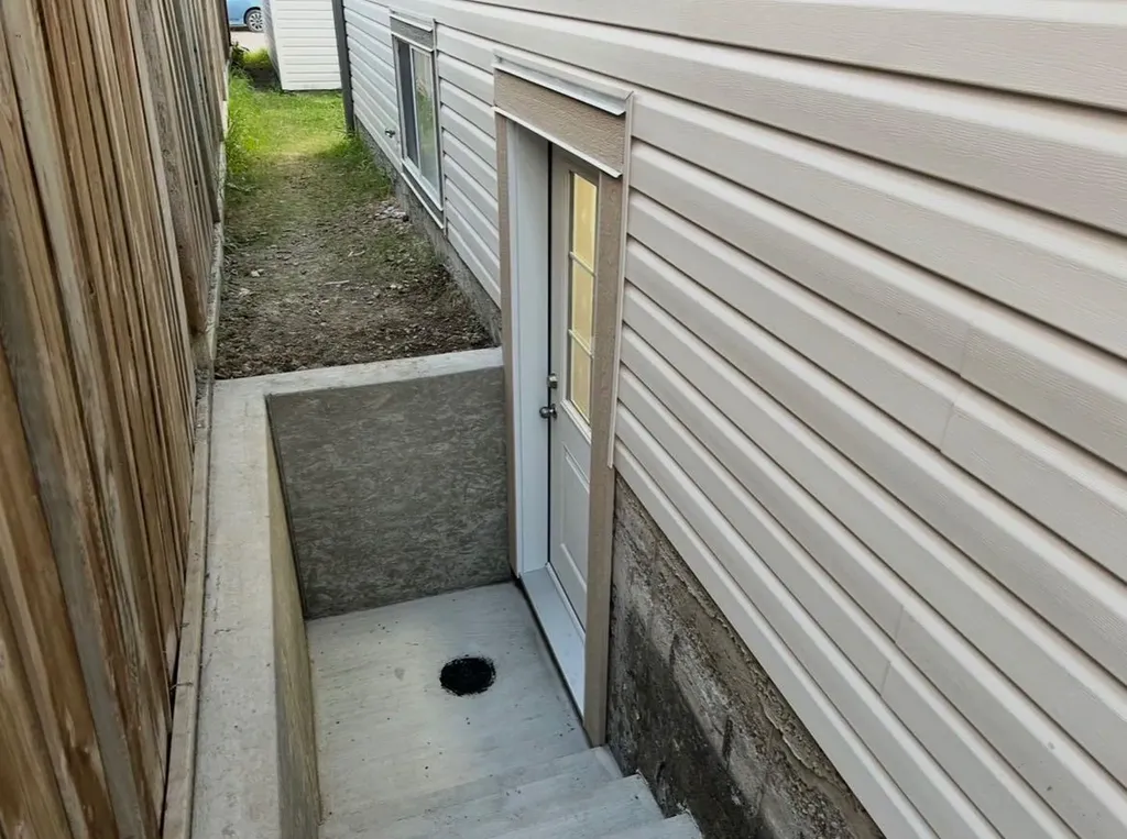 288 Saddlemead Road NE Calgary AB T3J4J4