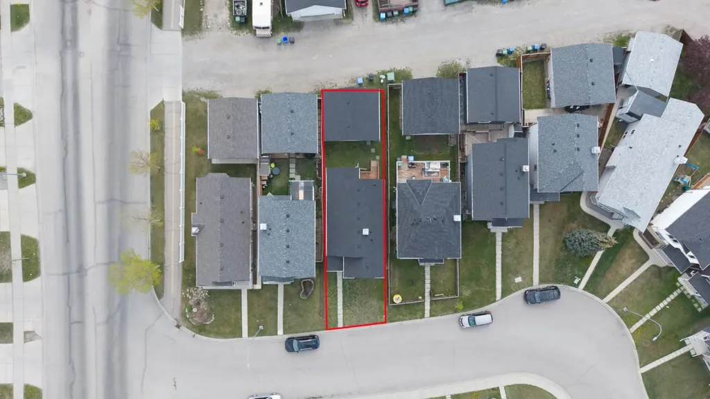 288 Saddlemead Road NE Calgary AB T3J4J4