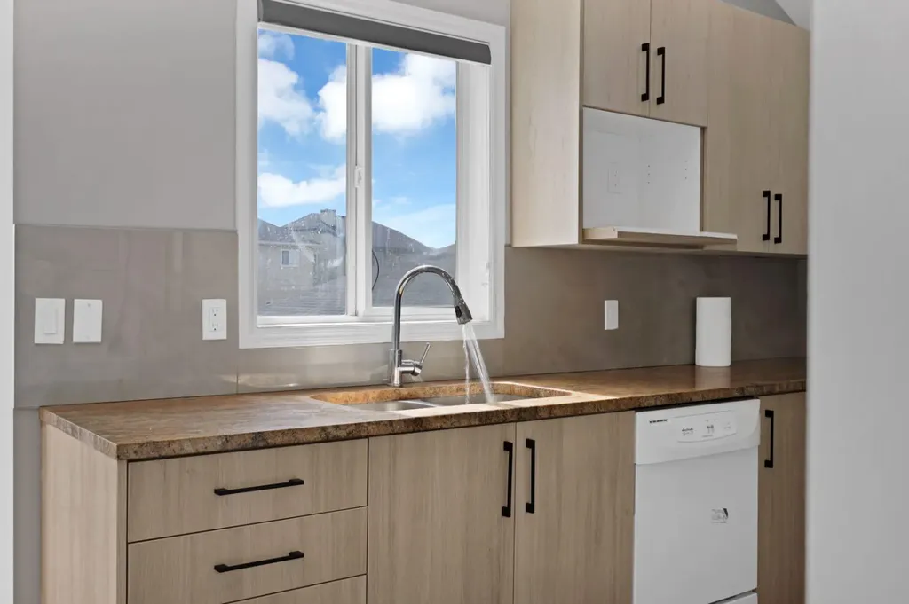288 Saddlemead Road NE Calgary AB T3J4J4