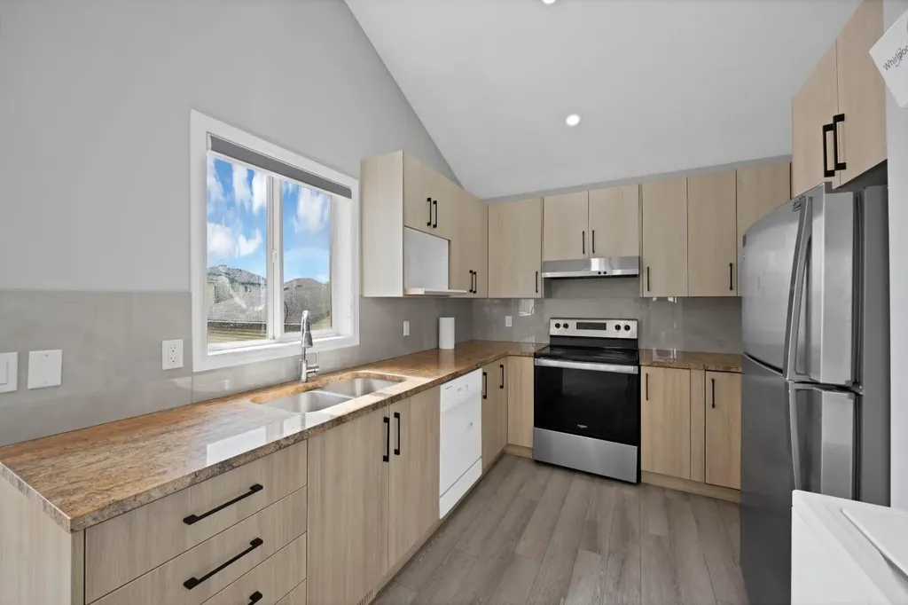 288 Saddlemead Road NE Calgary AB T3J4J4