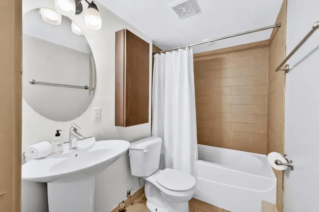 2020 11 Avenue SW Calgary AB T3C 0P1