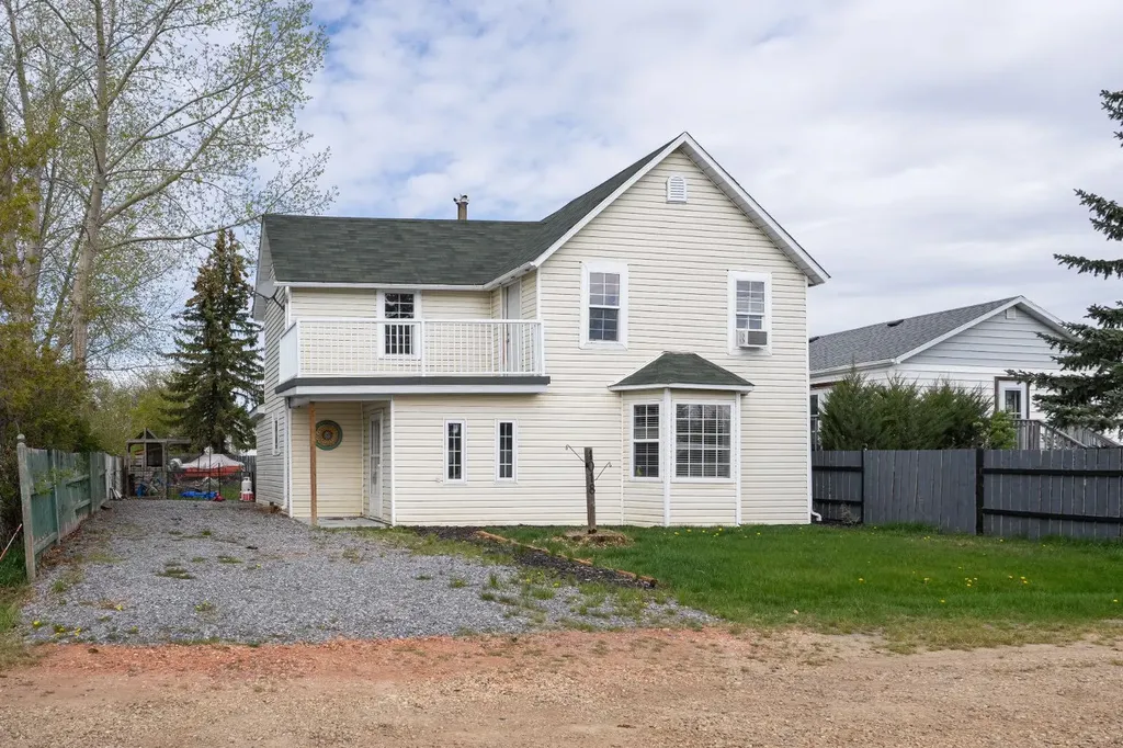 1018 Moville Street Ohaton AB T0B 3P0