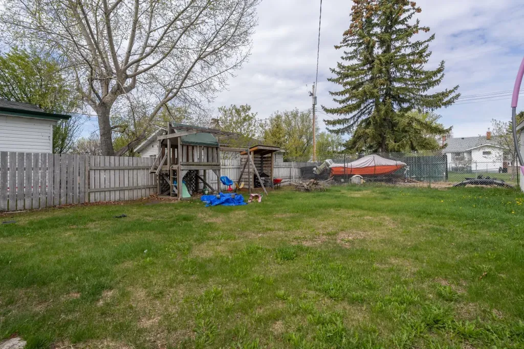 1018 Moville Street Ohaton AB T0B 3P0