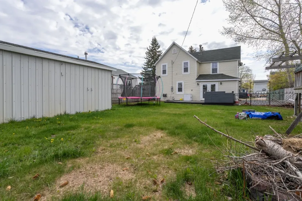 1018 Moville Street Ohaton AB T0B 3P0